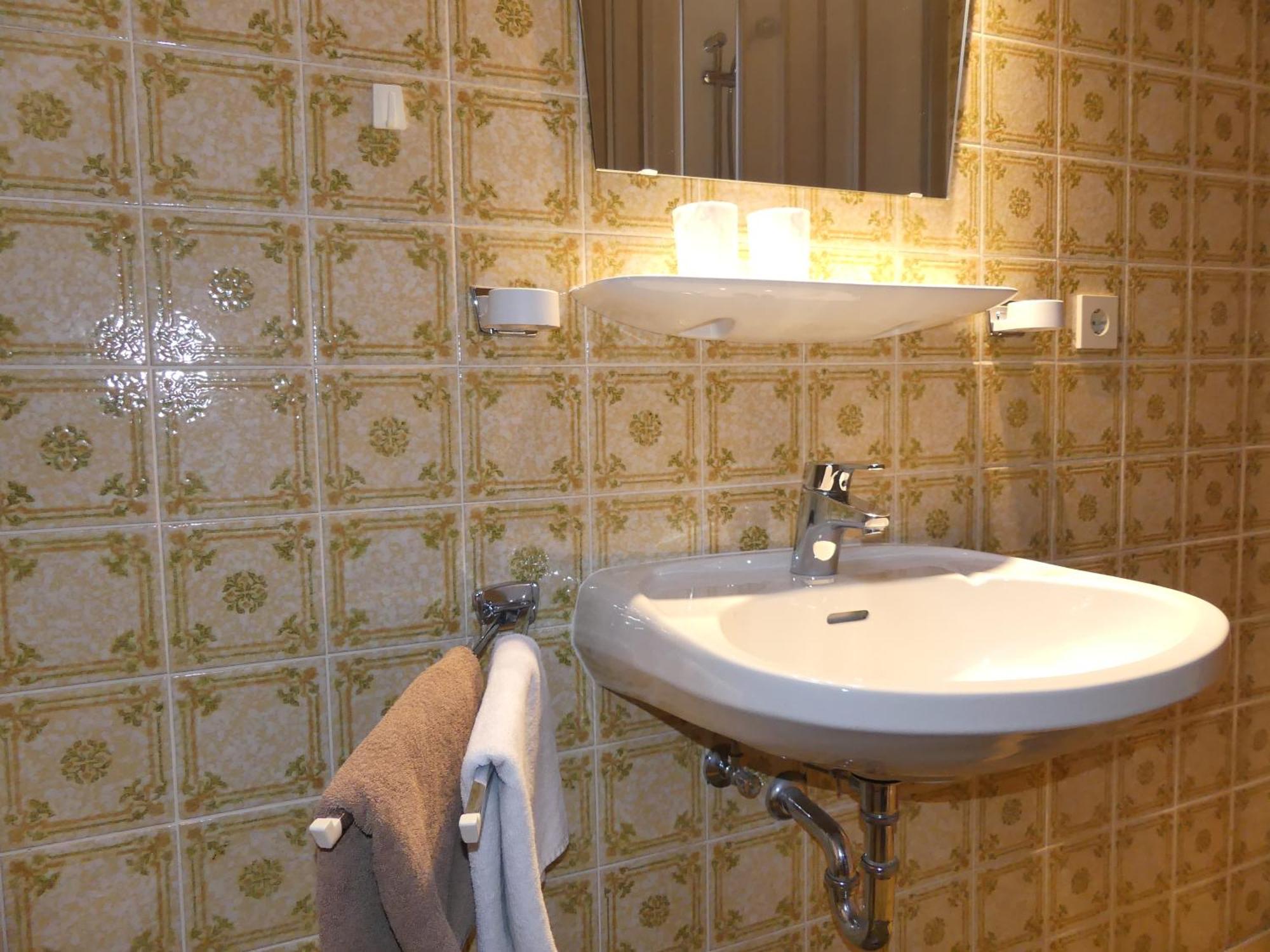 Haus Spornitz Ferienwohnung Mittenwald Exteriör bild