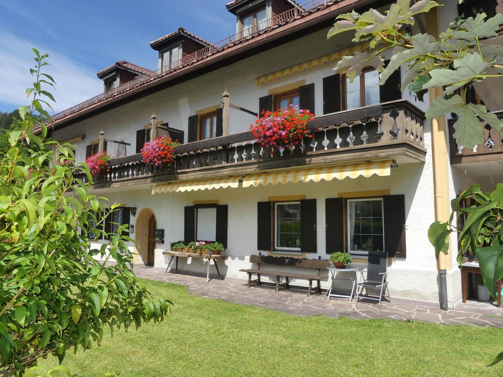 Haus Spornitz Ferienwohnung Mittenwald Exteriör bild